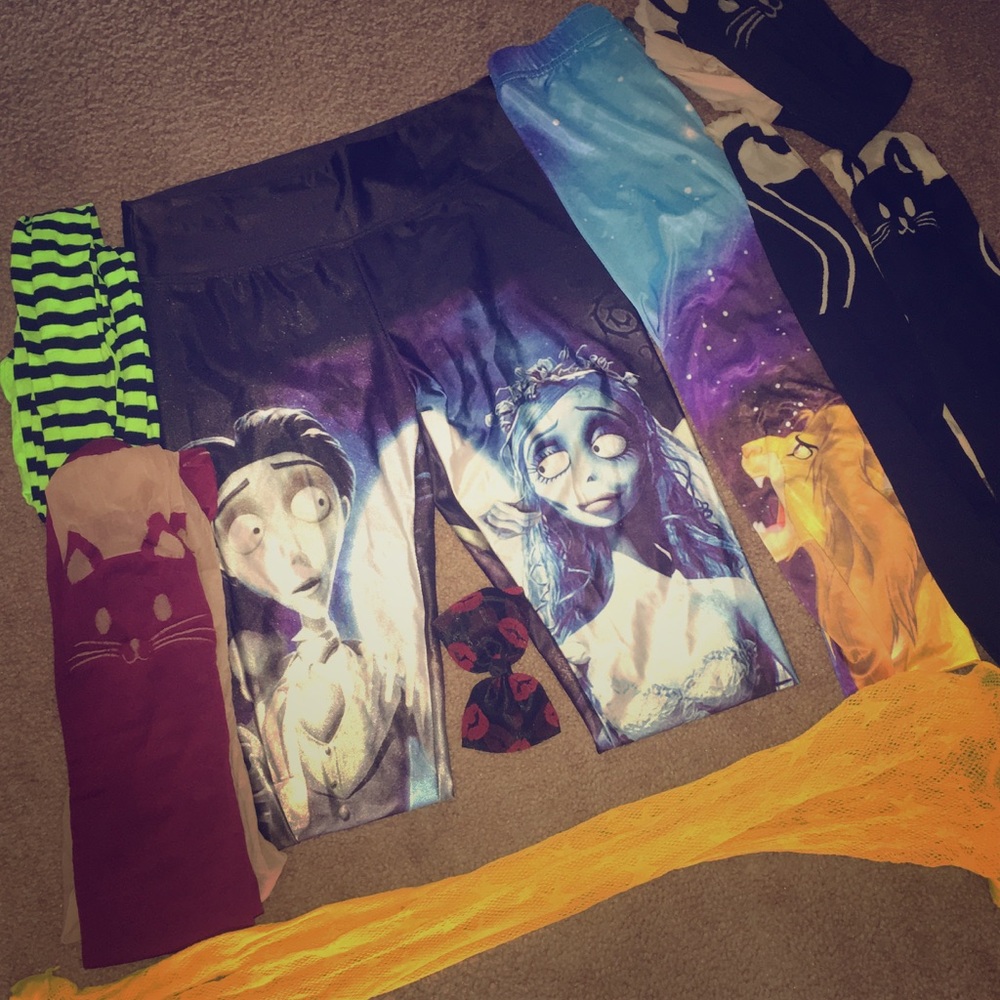 Assorted character tights and leggings